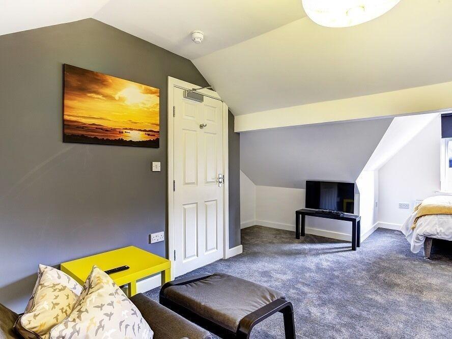 Townhouse Plus @ 166 Edleston Road クルー エクステリア 写真